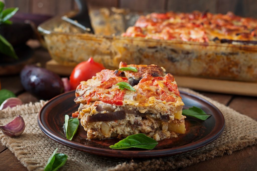 Moussaka - Bildnachweis: Elena_Danileiko – Stock-ID: 483402408 – Lizenz erworben am: 06.06.2025