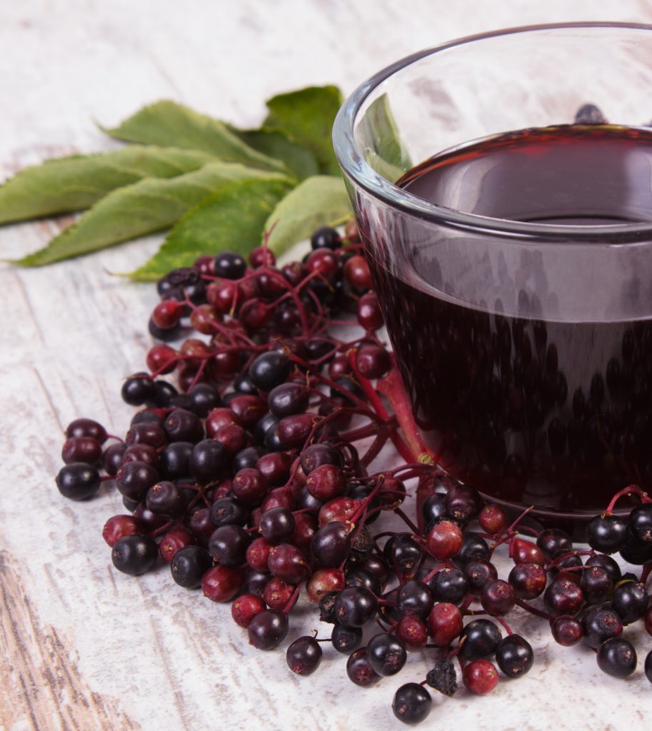 Holunderblütensaft - Bildnachweis: ratmaner – Stock-ID: 486932542 – Lizenz erworben am: 05.06.2025