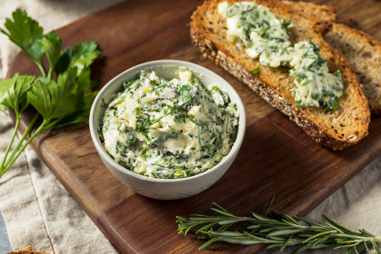 Cremige Kräuterbutter – frisch, aromatisch und vielseitig verwendbar