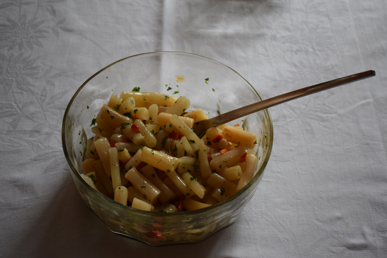 Spanischer Schwarzwurzelsalat – aromatisch, leicht & überraschend vielseitig