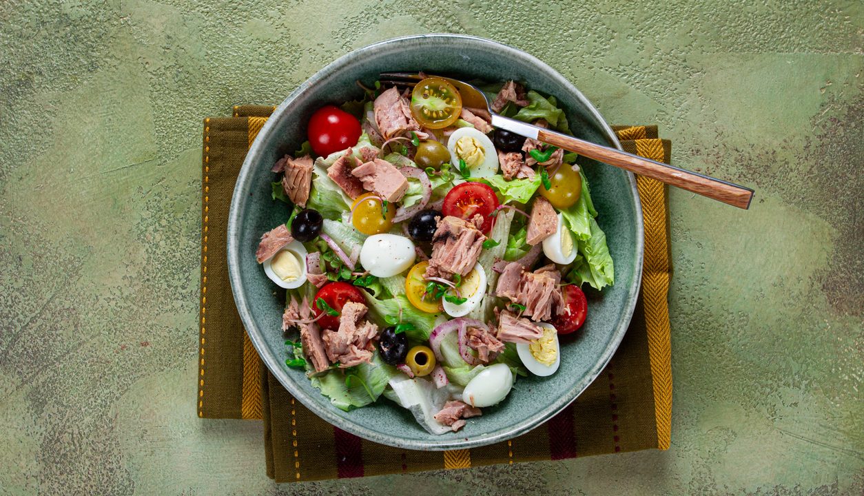 Thunfischsalat: Frisch, bunt, herzhaft – in Minuten fertig gemacht