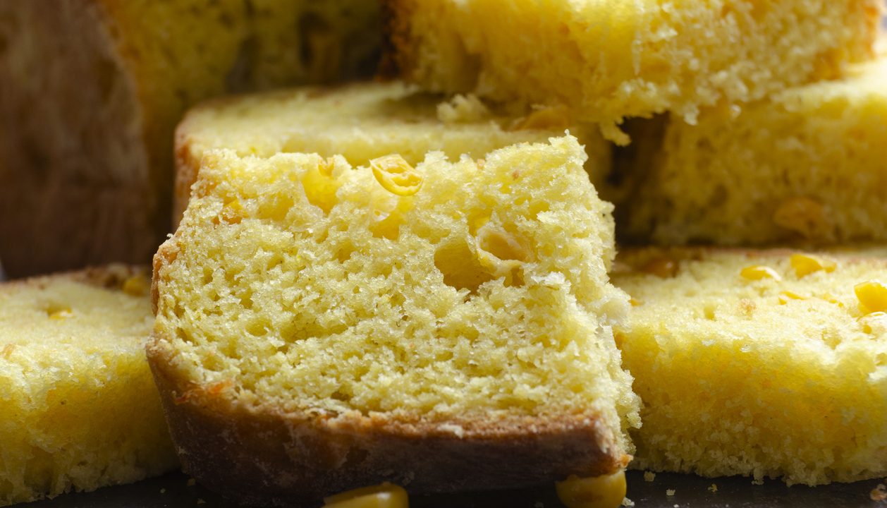 Maisbrot selber backen: Warum dieses goldgelbe Brot so saftig und einfach gelingt