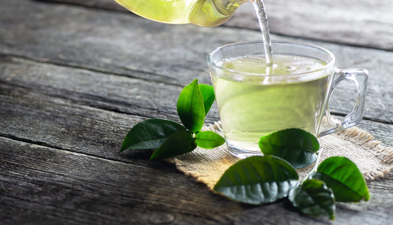 Grüner Tee: Feinherber Genuss mit frischem Aroma und langer Tradition