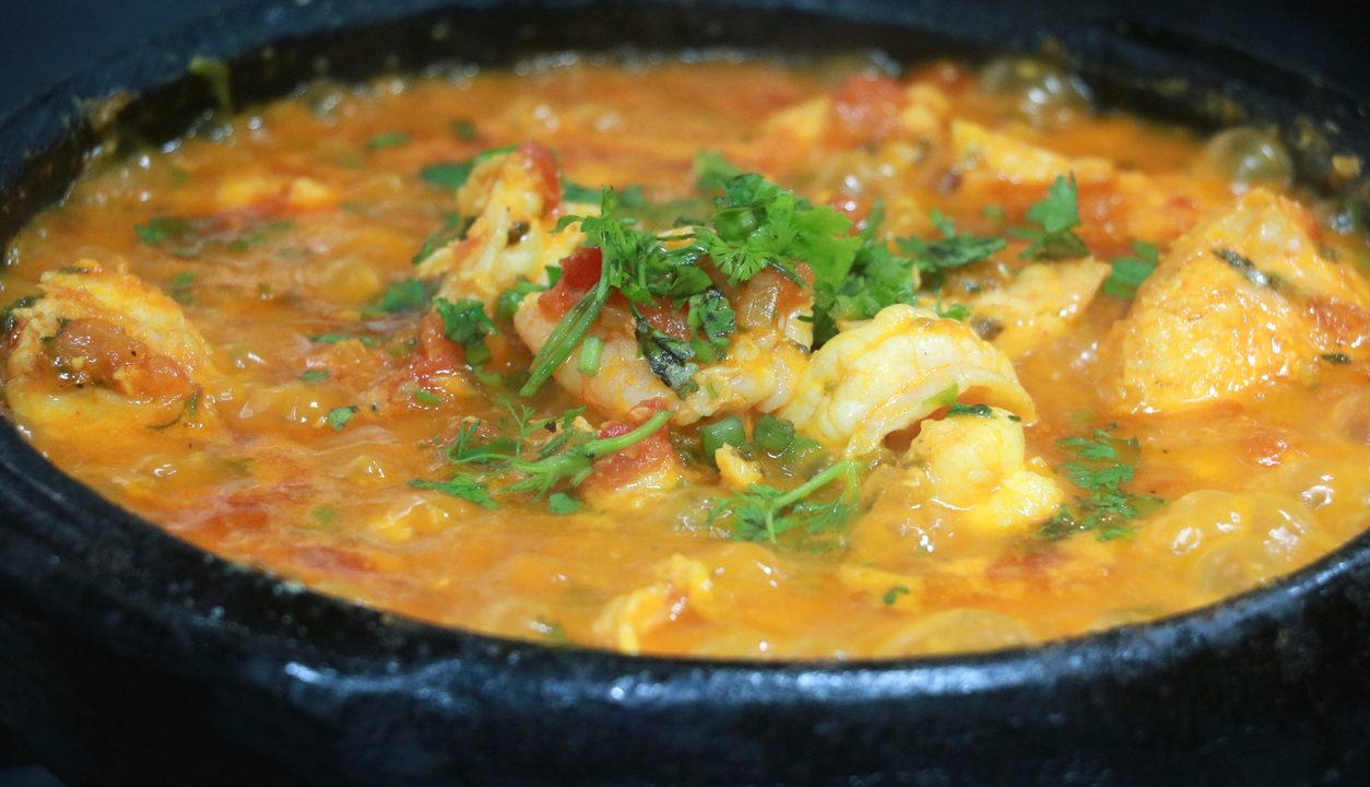 Moqueca – Brasilianischer Fischeintopf mit Kokos, Limette und viel Soulfood