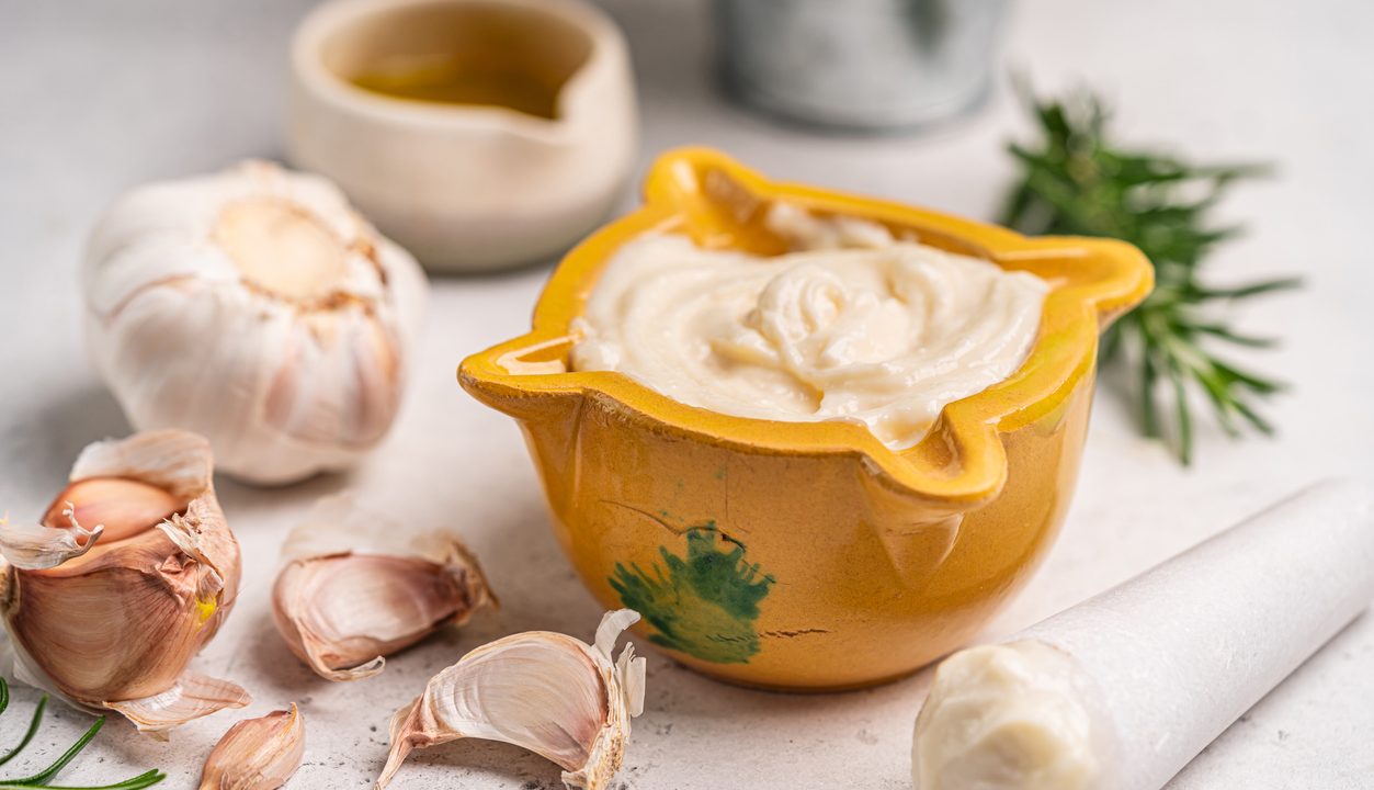 Aioli: Cremiger Knoblauchklassiker mit intensivem mediterranem Aroma