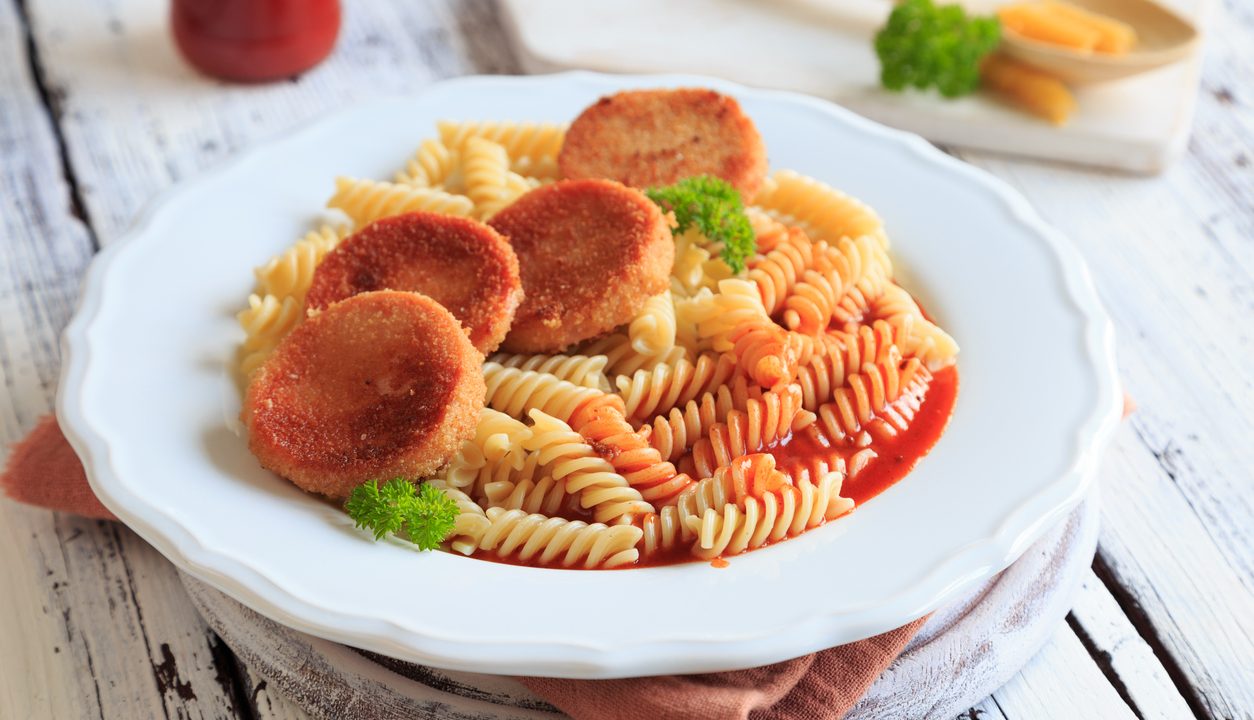 Jägerschnitzel mit Spirelli: So schmeckt das Kultgericht wie früher