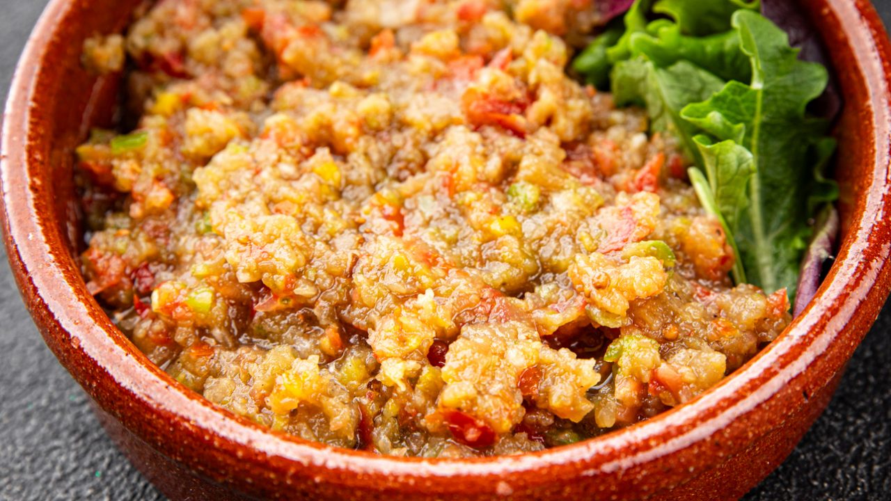 Selbstgemachter Auberginen-Dip: Einfach, lecker und ideal zum Vorbereiten