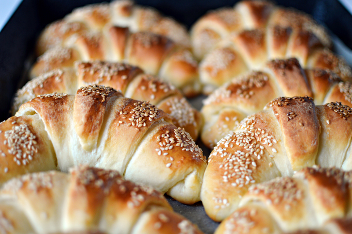 Selbstgemachte Sesamcroissants – Dieses einfache Rezept macht Lust auf warmes Gebäck wie vom Bäcker