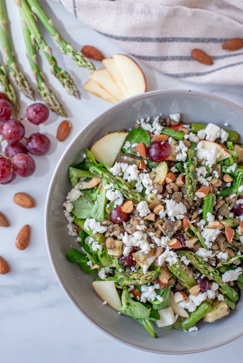 Grüner Spargelsalat: Dieses frische Rezept macht sofort Lust auf Frühling auf dem Teller