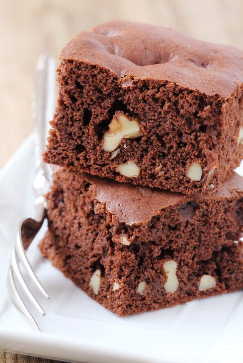 Walnuss-Brownies: Schokoladiger Klassiker mit nussigem Biss