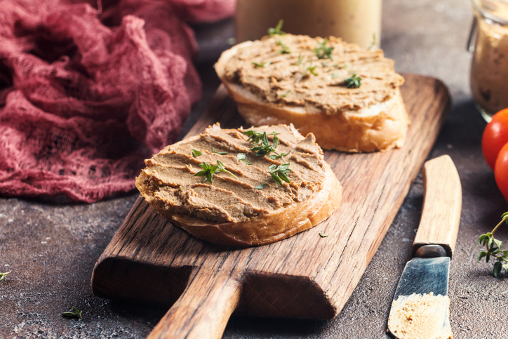 Hähnchenleber-Pastete: Cremiger Brotaufstrich mit feinem, würzigem Aroma